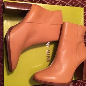 New Gianni Bini boots