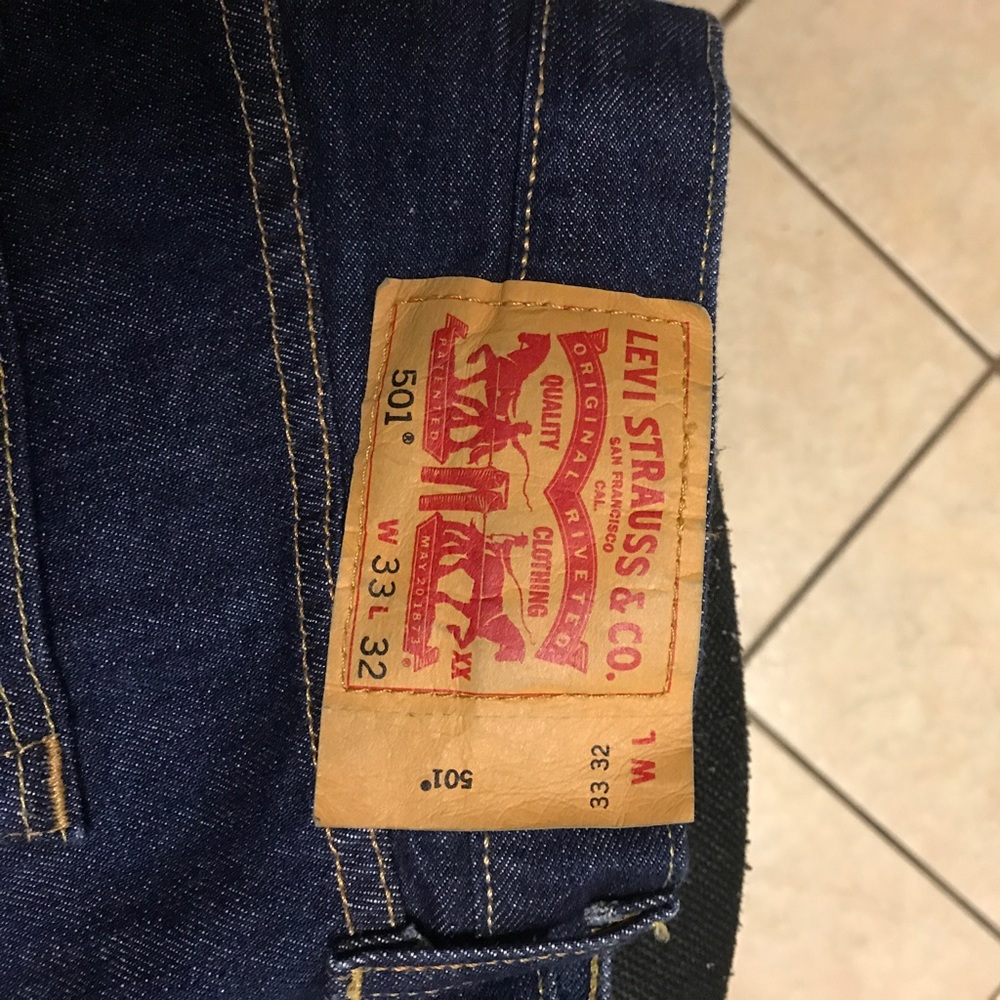 Levi pants 33/32