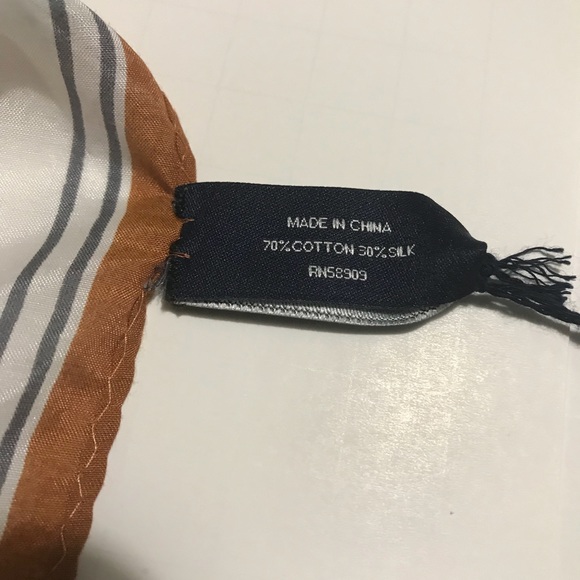 Daniel Cremieux Pocket Square - Picture 2 of 2