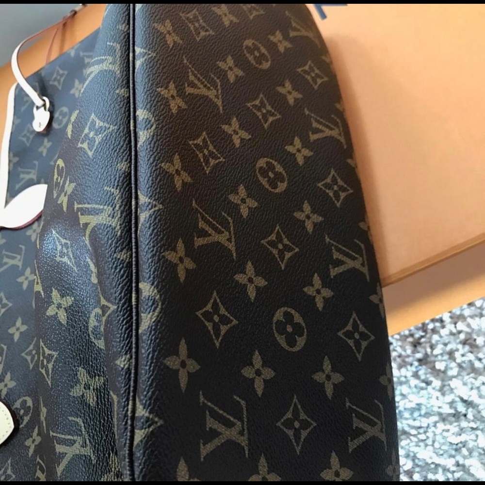 BRAND NEW 2017 Louis Vuitton Neverfull Mm Monogram - Picture 4 of 7