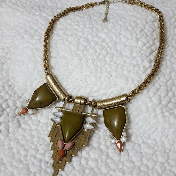 Olive and gold statement necklace - Picture 1 of 4