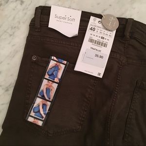 💥Zara Super Soft Body Curves skinny jeans size 8