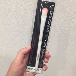 Wet n Wild concealer brush Wet n Wild concealer brush