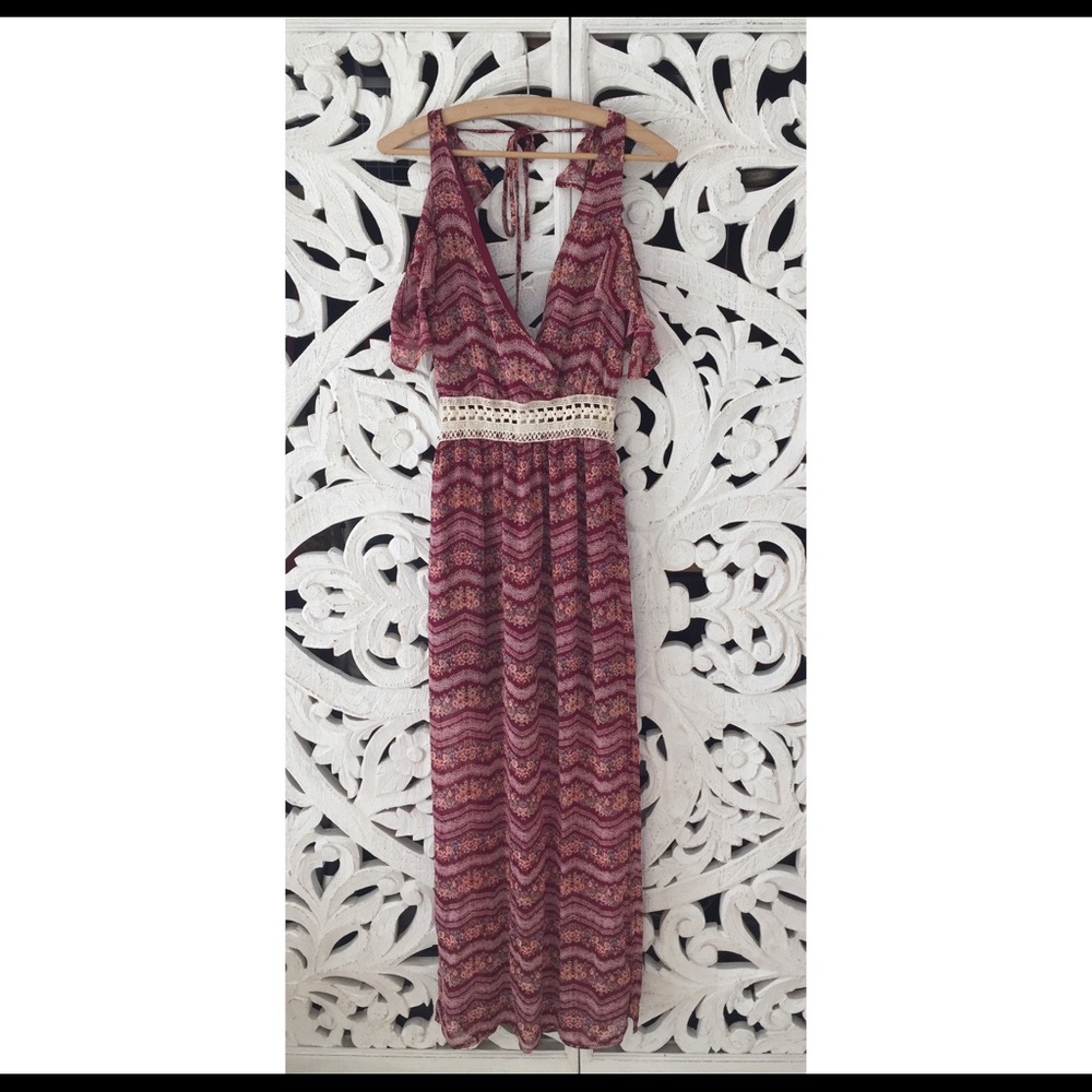 Floral Crochet Cutout Maxi Dress - Picture 3 of 5