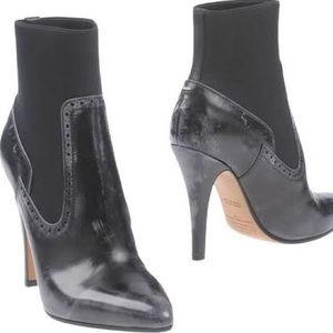 BRAND NEW!!! Maison Margiela Grey Ankle Heel Boots