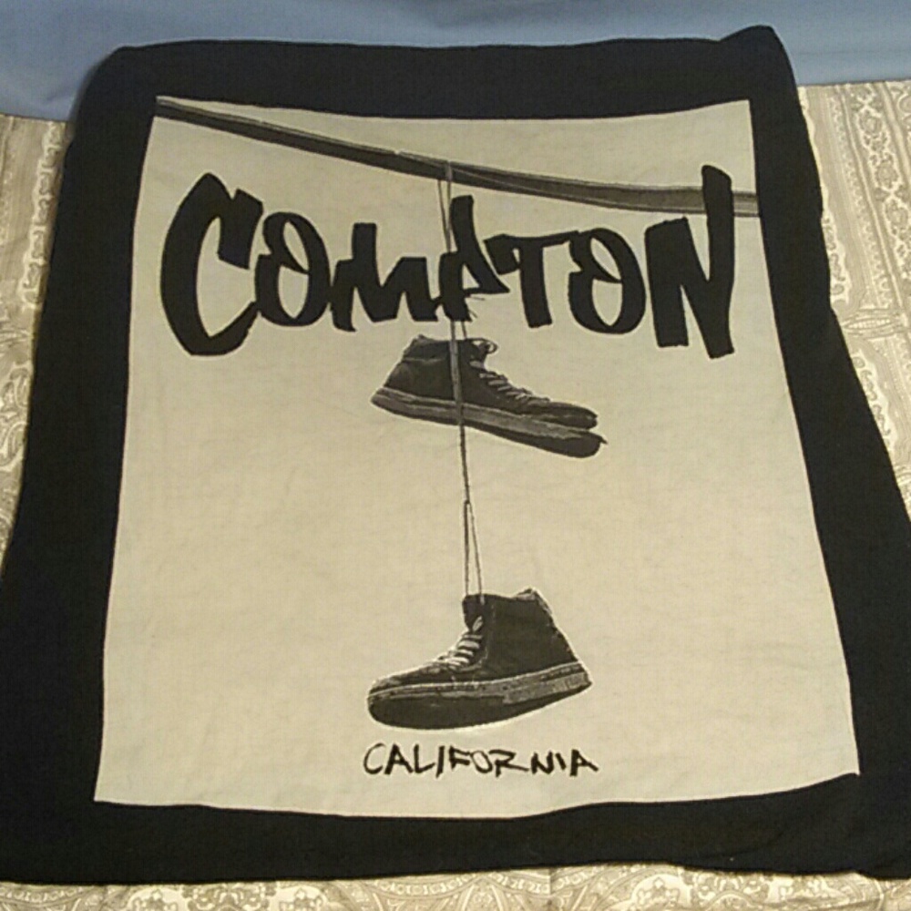 😸Girls COMPTON Tee!😺