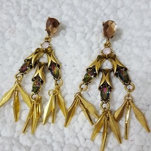 NWOT Statement earrings