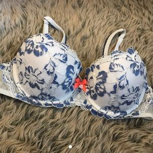 Victoria’s Secret Bra