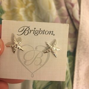 Starfish rhinestone studded earrings