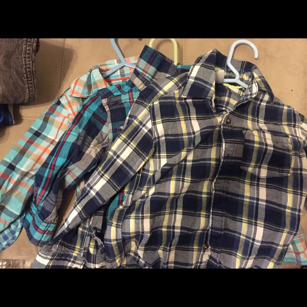3 long sleeve button ups size 3t toddler $10 boys