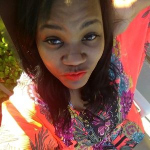 Meet your Posher, Demetris