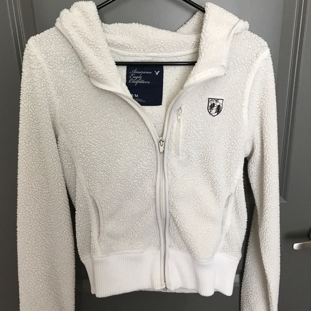 American Eagle fuzzy white zip up hoodie