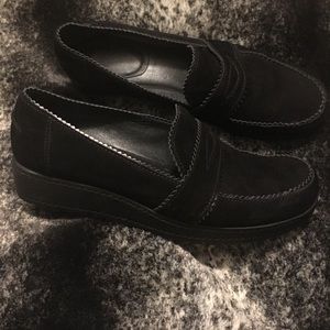 Stuart Weitzman Schooldays