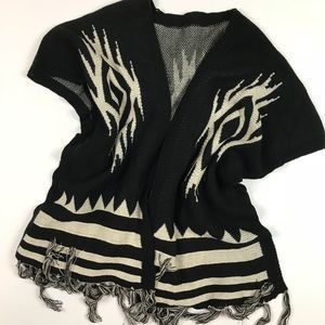 NWT A&O International Aztec poncho with fringe