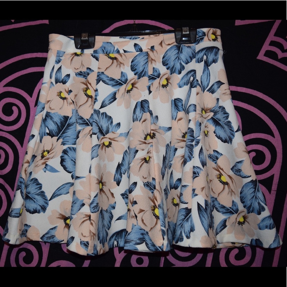 Tropical floral box pleated Lush skirt