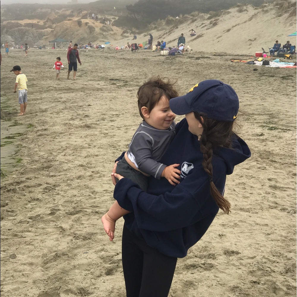 Meet your Posher, Deedee