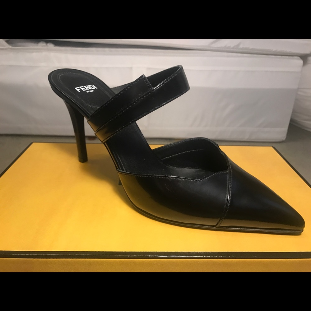 Fendi Black Leather Heels in size 7