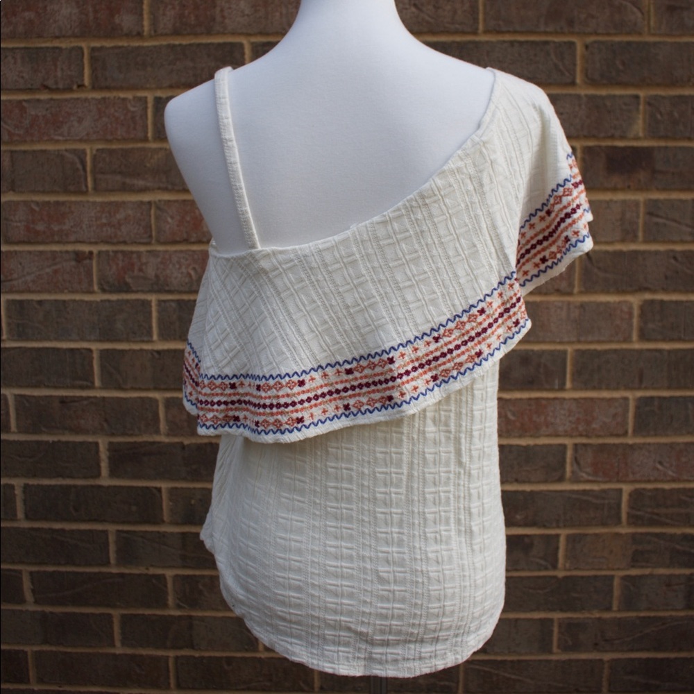 LUCKY BRAND Embroidered One-Shoulder Ruffle Top - Picture 5 of 8