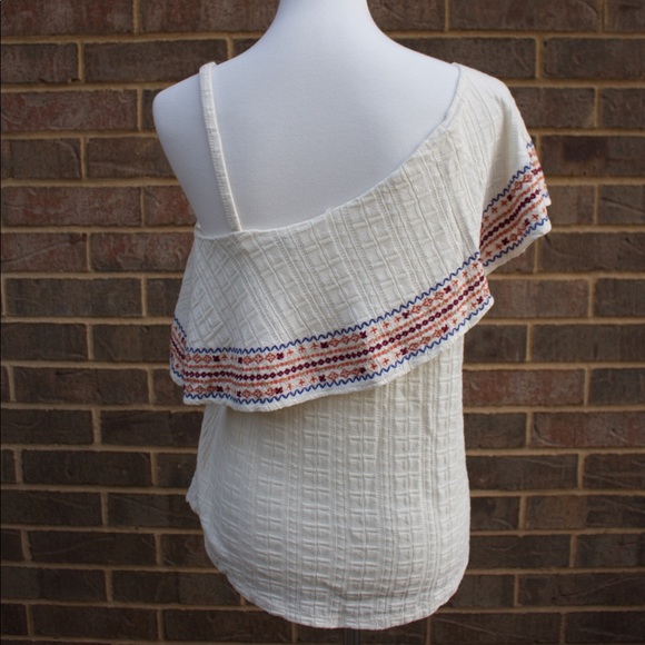 LUCKY BRAND Embroidered One-Shoulder Ruffle Top - Picture 5 of 8