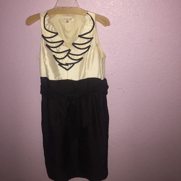 Black and white knee length Evan Picone dress - Picture 1 of 6