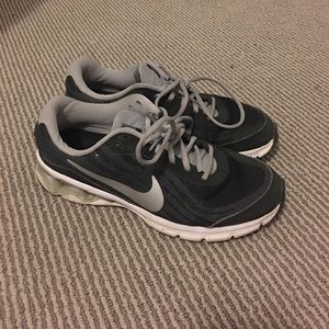 Nike Reax Run Size 9