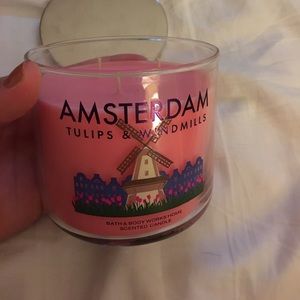 NEW! Amsterdam Tulip 3 Wick Candle!