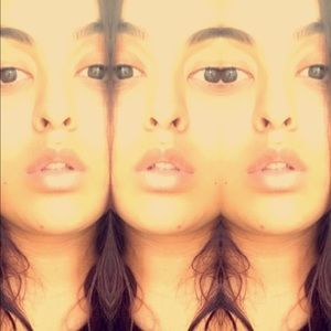 Meet your Posher, Debora