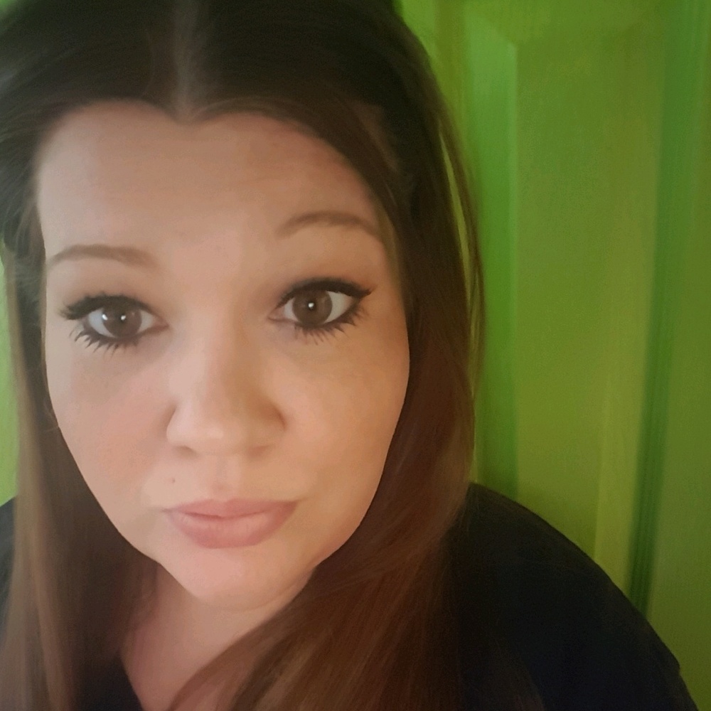 Meet your Posher, Dena