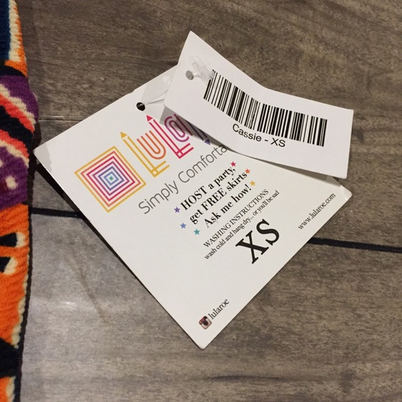 NWT LuLaRoe Cassie - Picture 2 of 4