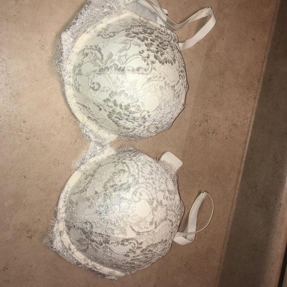 Victoria’s Secret dream angels push up - Picture 2 of 3