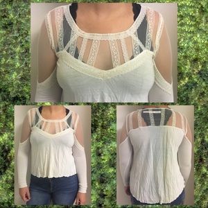 (XS) Kimchi blue long sleeve crop top lace collar (XS) Kimchi blue long sleeve crop top lace collar