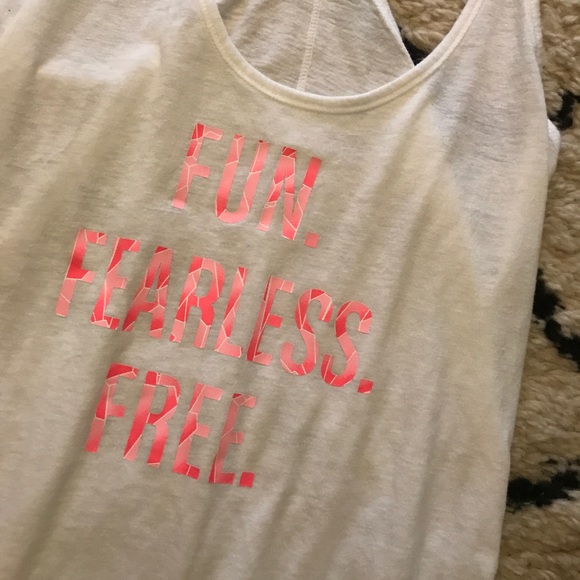 Old Navy Workout Tank Top ✨ - Picture 2 of 2