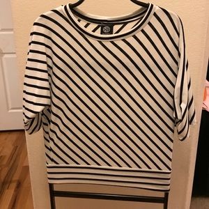 Bobeau black and white strip shirt