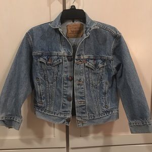 Vintage Levi denim trucker jacket :)
