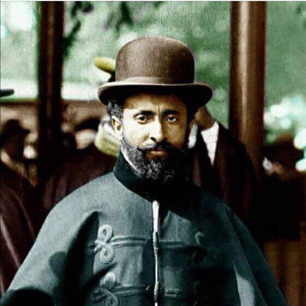 Meet your Posher, Adrian