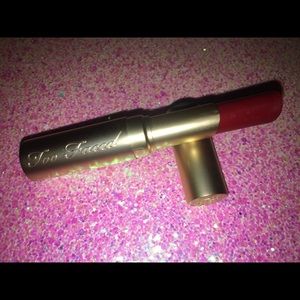👄Too Faced Red Stiletto La Creme Lipstick 💄