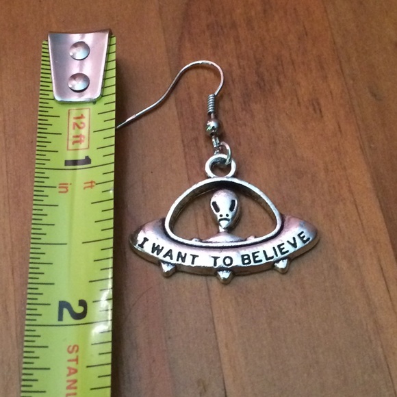 NWOT Alien Flying Saucer Earrings - Picture 3 of 4