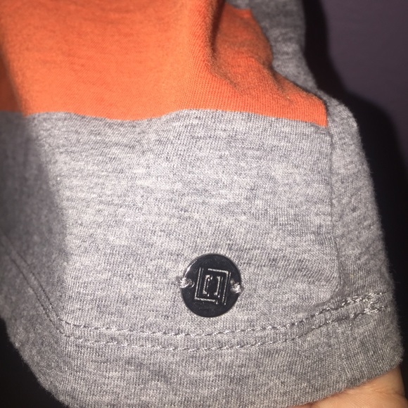 NWOT Liz Claiborne sport top w/ stripe pattern - Picture 4 of 5