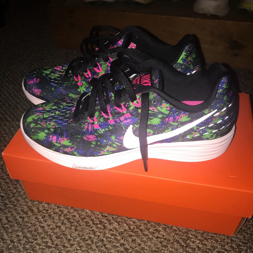 Nike shoes