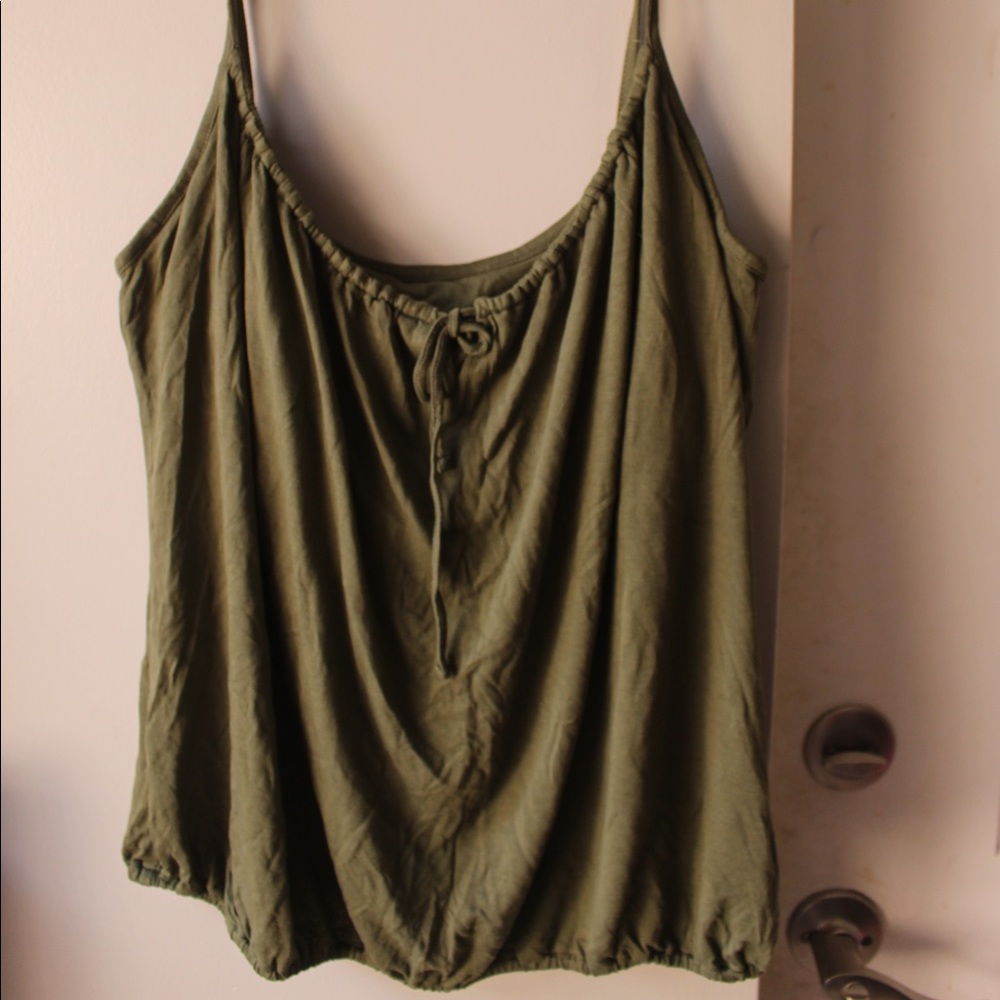 Olive green keyhole tank