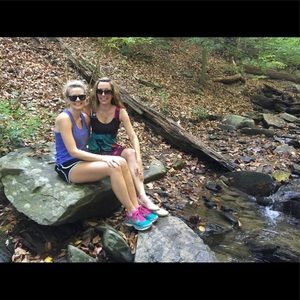 Meet your Posher, Leigh