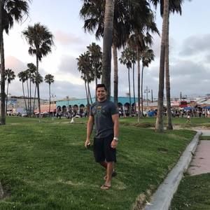 Meet your Posher, Carlos