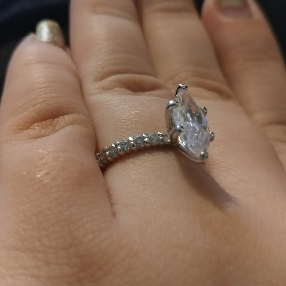 Beautiful cubic zirconia diamond ring 💎 - Picture 3 of 3