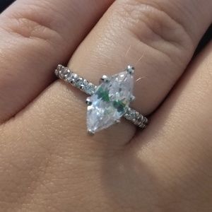 Beautiful cubic zirconia diamond ring 💎