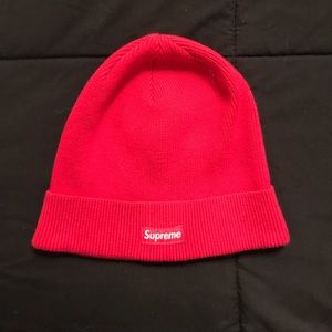 Supreme red skull beanie from 2014 winter drop 🔥