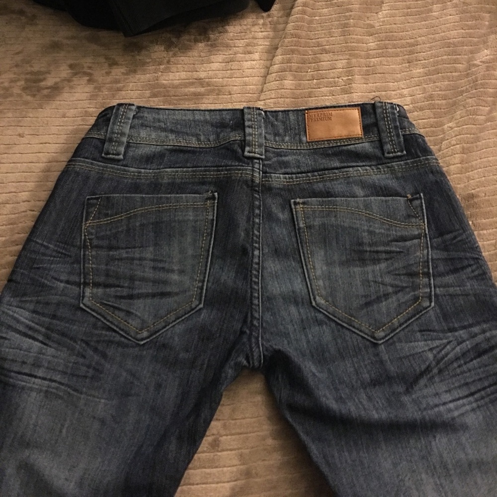 Jeans - Picture 2 of 4