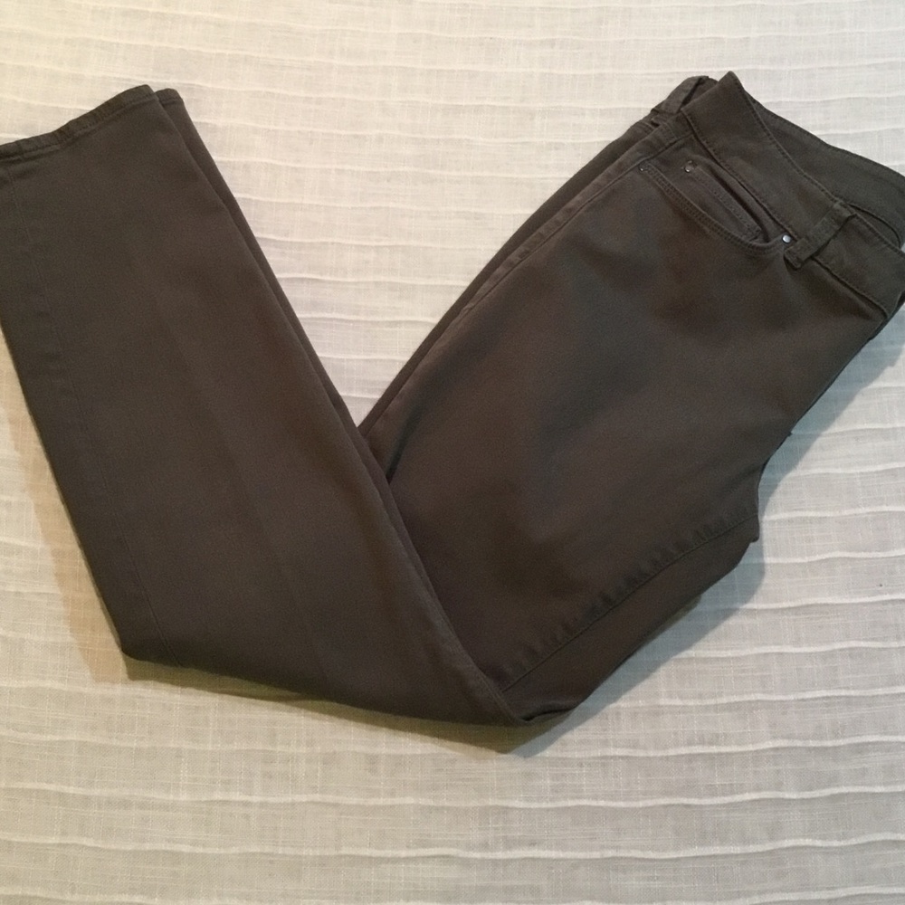 Ann Taylor 8 Curvy Petite Jeans