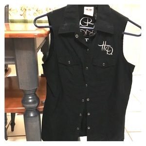 H-D 110th Anniversary black sleeveless shirt.