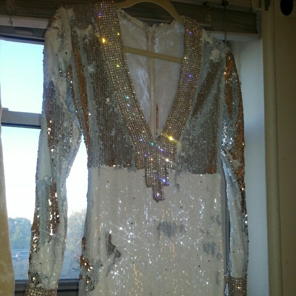 Dress - Picture 3 of 6