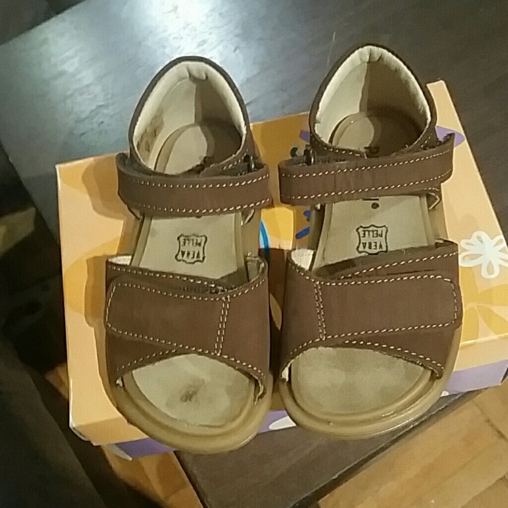 Primigi toddler boy sandals size Eur 23 (US 7)